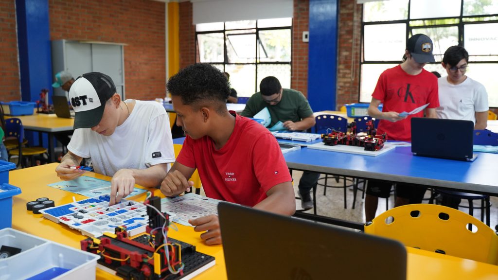 ¿Eres un apasionado por la tecnología? Razones para estudiar Ingeniería Industrial o de Sistemas en Unicatólica